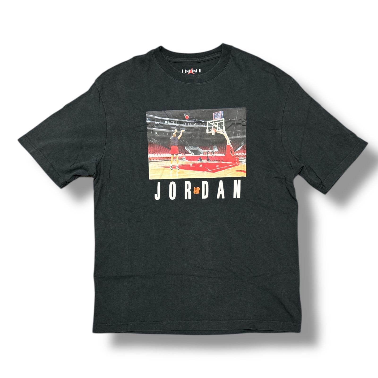 少し豊富な贈り物 JORDAN x UNDEFEATED 参考上代6000円 S/S アンディフィー Tee ミュージシャン