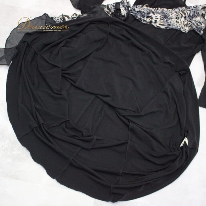 ブラック系 ホワイト系