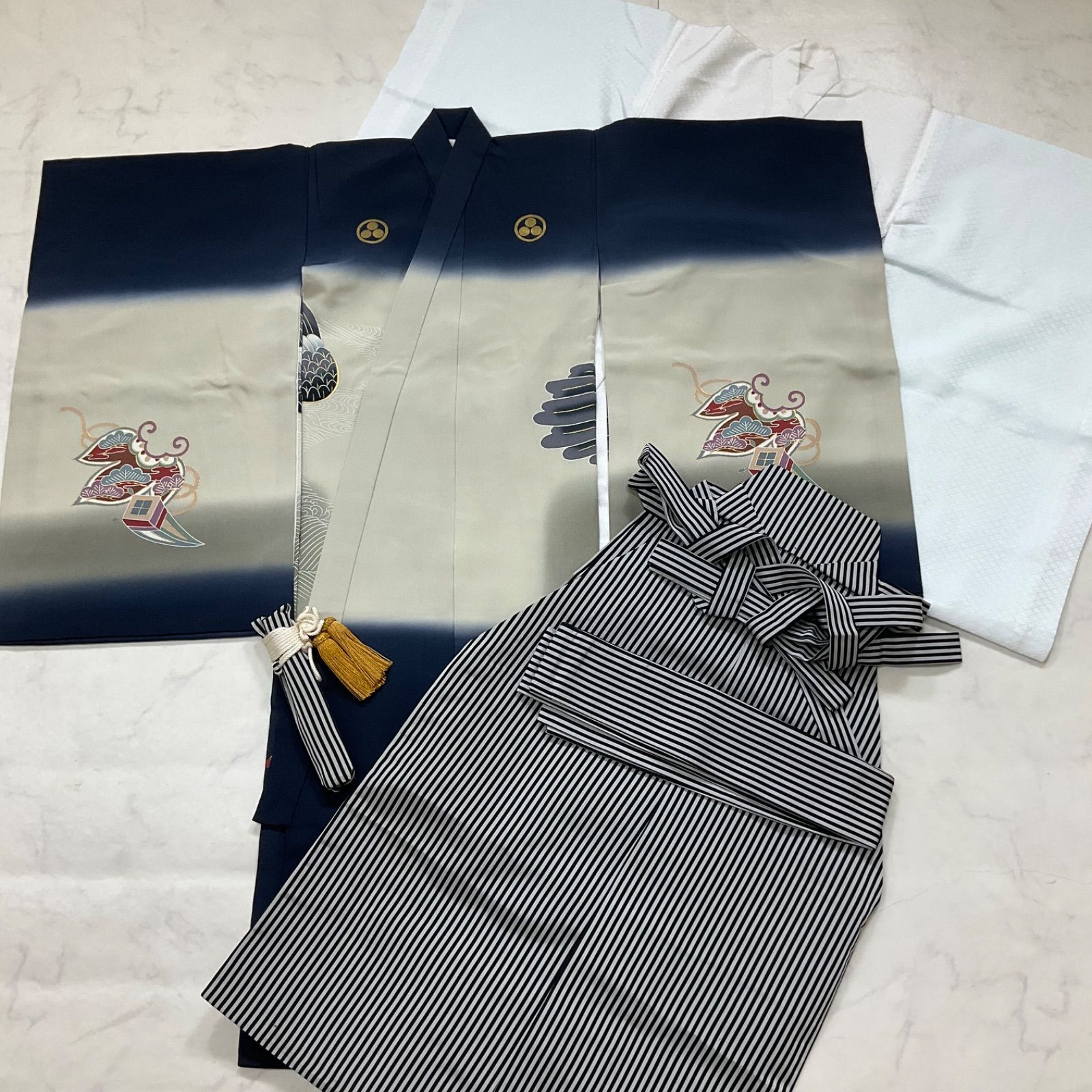 袴、帯、懐剣の3点 ◇kimono+one◇美品◇3歳から5歳くらい用◇子供着物 