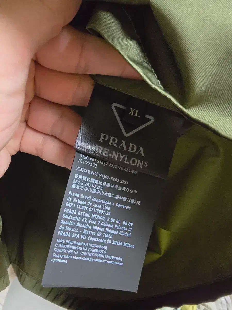 PRADA プラダ ナイロン 半袖シャツ PRADA プラダ 24SS Re-Nylon Triangle Logo Multi Pocket Short