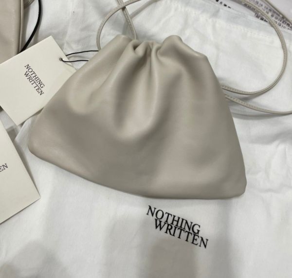 NOTHING WRITTEN★韓国★人気★日本未入荷★Nella strap bag 2色 ☆韓国人気☆ NOTHING WRITTEN【送料込】Nella strap bag 2色