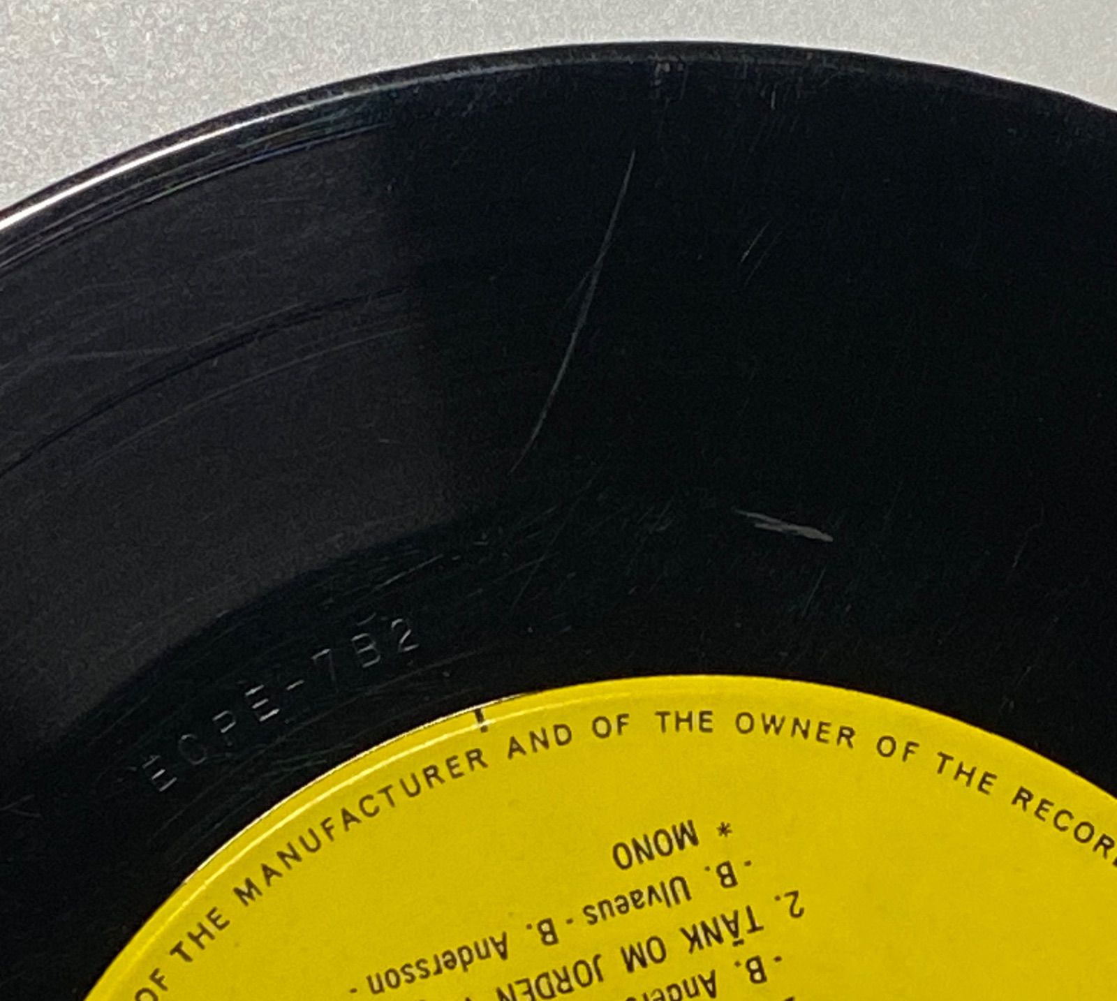 ビョルン&ベニー☆恋のカルーセル/木枯しの少女☆国内盤4曲入りEP ECPE7 ビョルン&ベニー 『恋のカルーセル/木枯しの少女』 国内盤 4曲入りEP