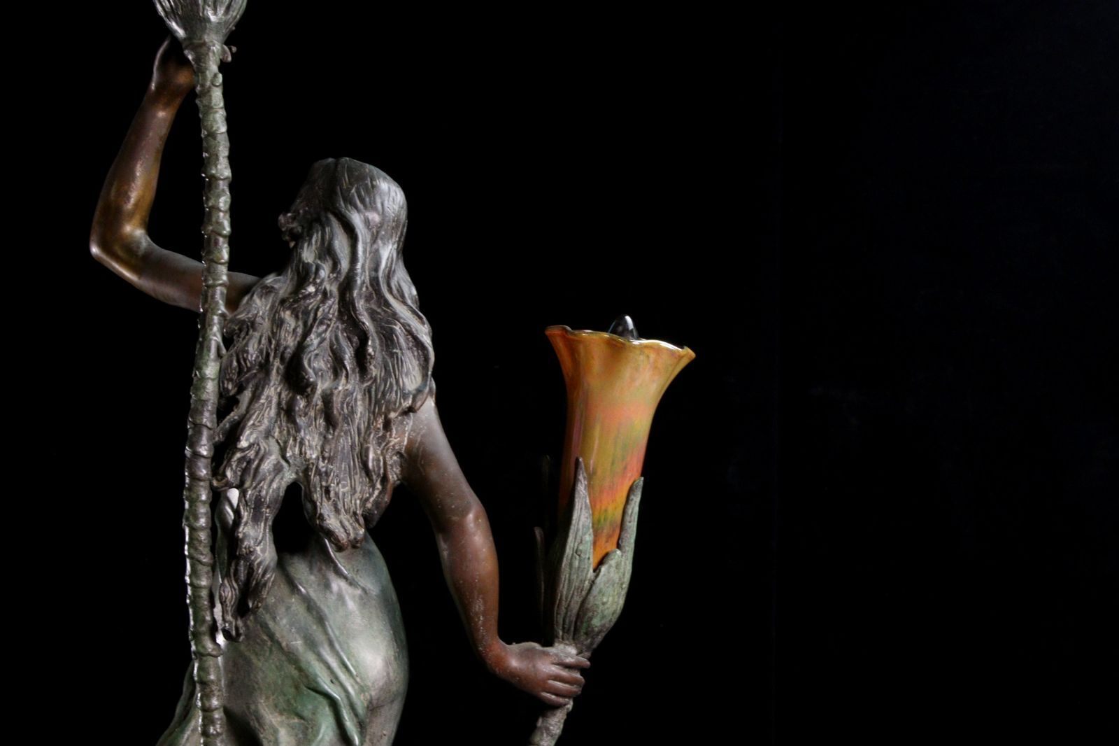 根付　桃を持つ福禄寿　寿老人　福神　木彫り　手彫　在銘あり 根付 桃を持つ福禄寿 寿老人 福神 木彫り 手彫 在銘あり