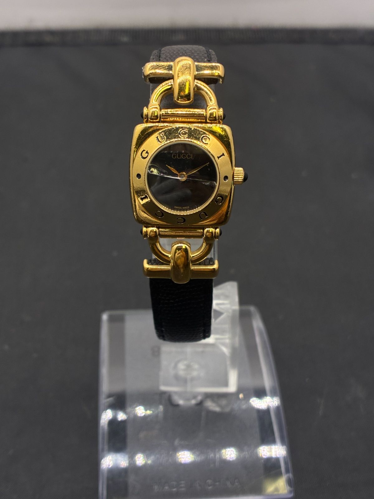 グッチ クォーツ 時計 ホースビット 黒 B25080515