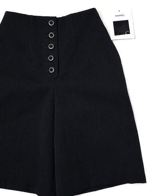 シャネル 23BチェーンCCボタン付ウールキュロットパンツ