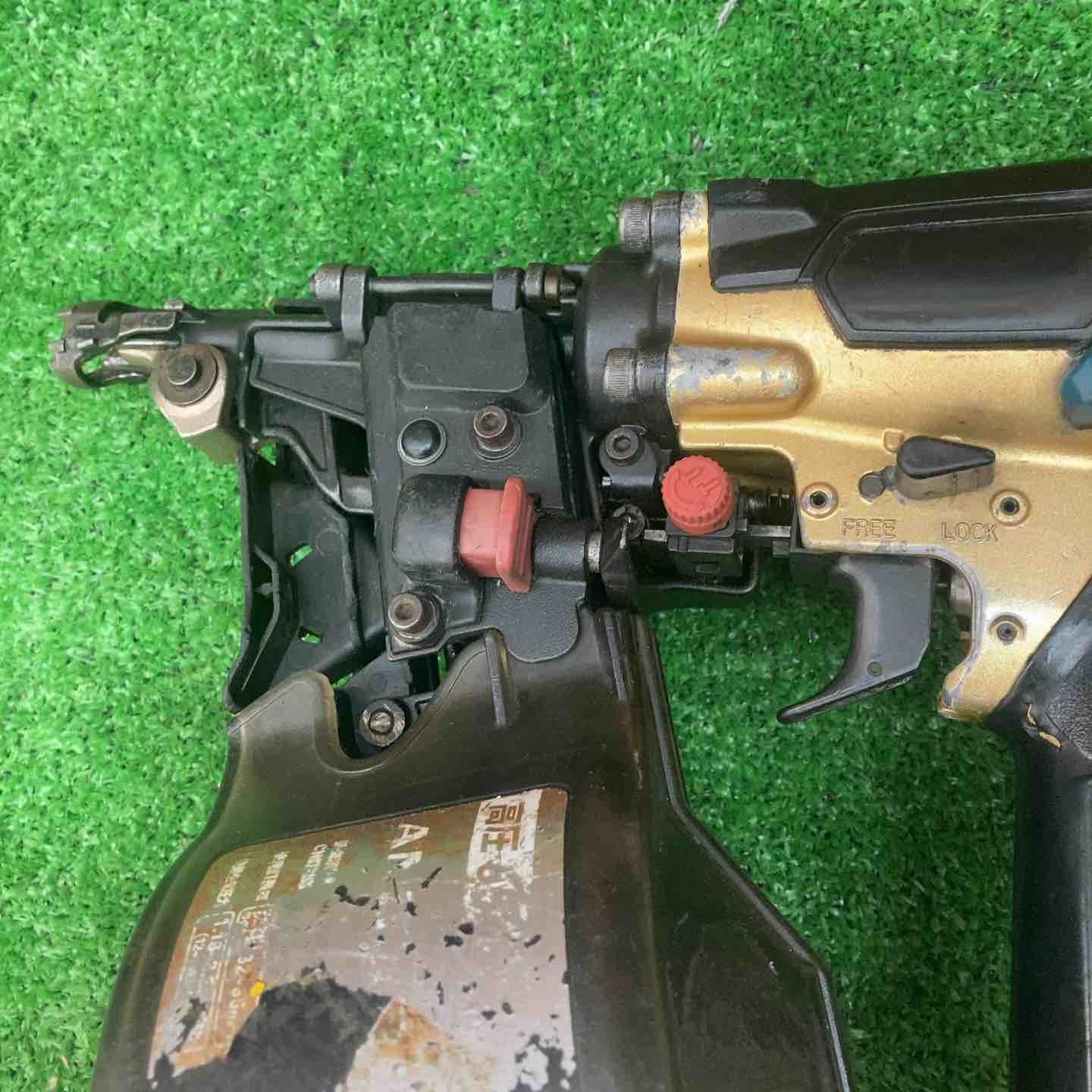 高圧エア釘打ち機