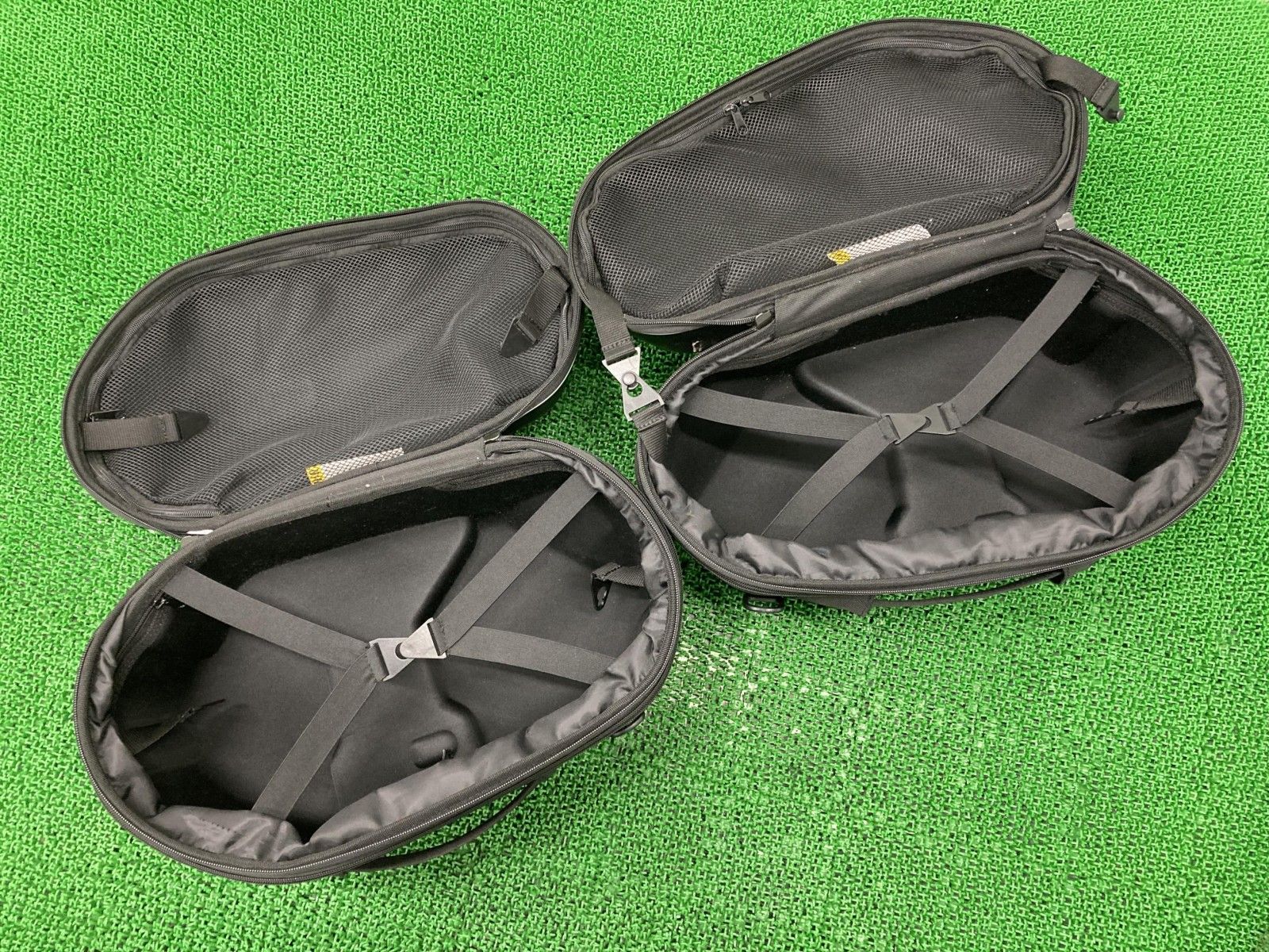 GIVI製 サイドバッグ 左右 黒 購入 社外 バイク 部品 ジビ サイド