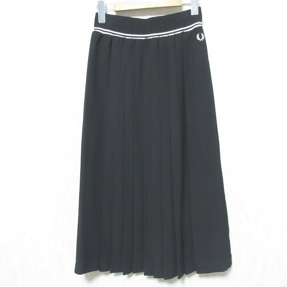 FRED PERRY ブラックプリーツスカート UK 8 FRED PERRY ブラックプリーツスカート UK 8 Amy Winehouse Zip