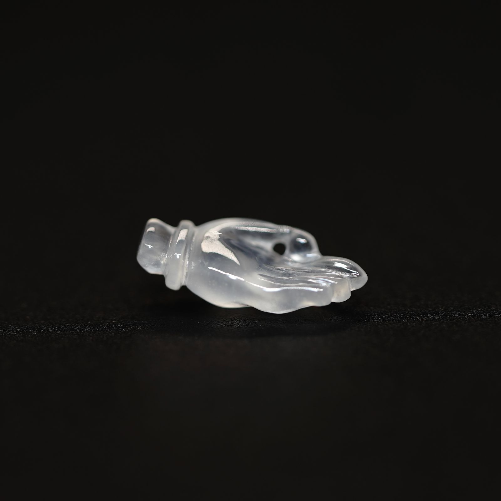 天然 本翡翠 彫刻ルース・ペンダントトップ・置物 約3.10ct 仏手 1点物 
