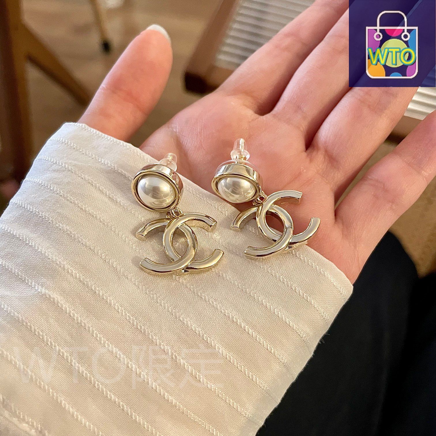 今日特価】CHANEL ヴィンテージ ダブル C ピアス 送料無料 限定