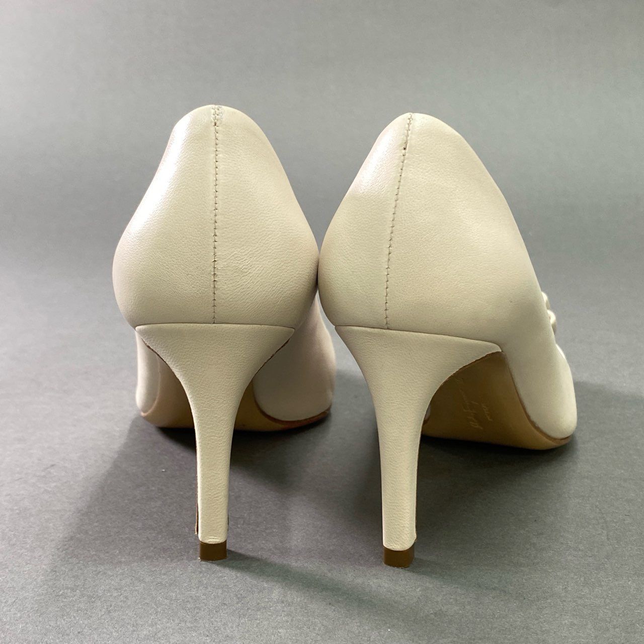 2k11 《美品》 Salvatore Ferragamo サルヴァトーレ フェラガモ VARA 