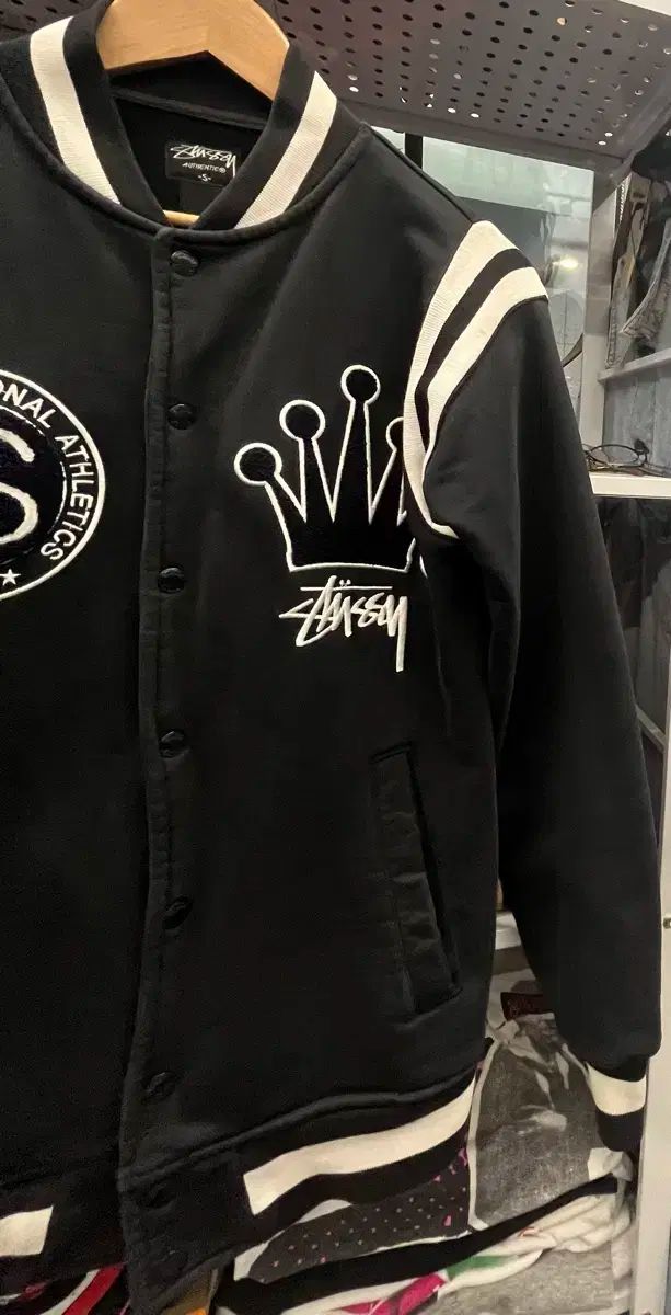 10s STUSSY(ステューシー) 黒 スタジアム ジャケット - メルカリ