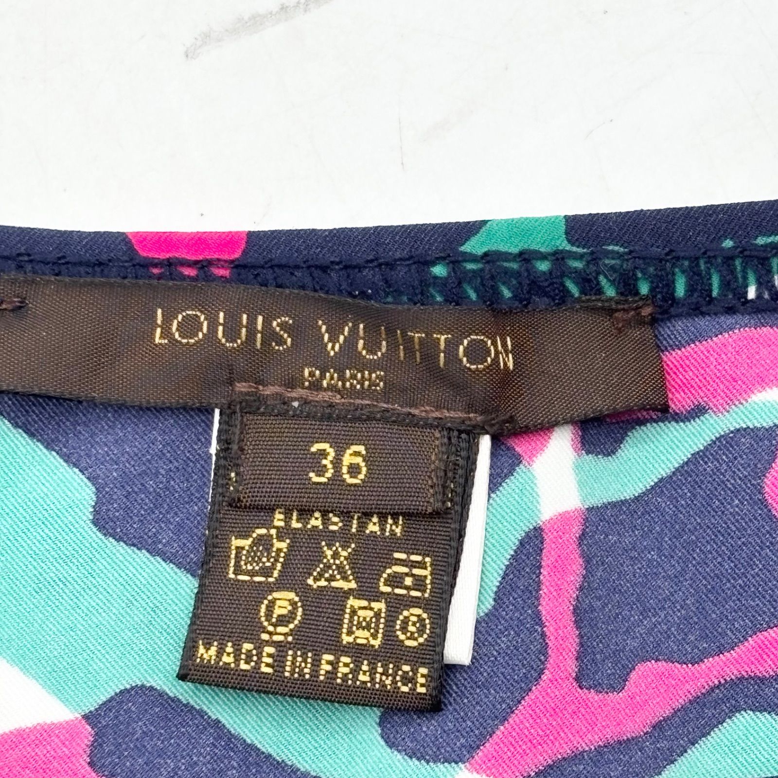 博覧会　LOUIS VUITTON　ルイヴィトン　カモフラ　水着　キューブ ルイ・ヴィトン LOUIS VUITTON 未使用 カモフラ ビキニ 水着