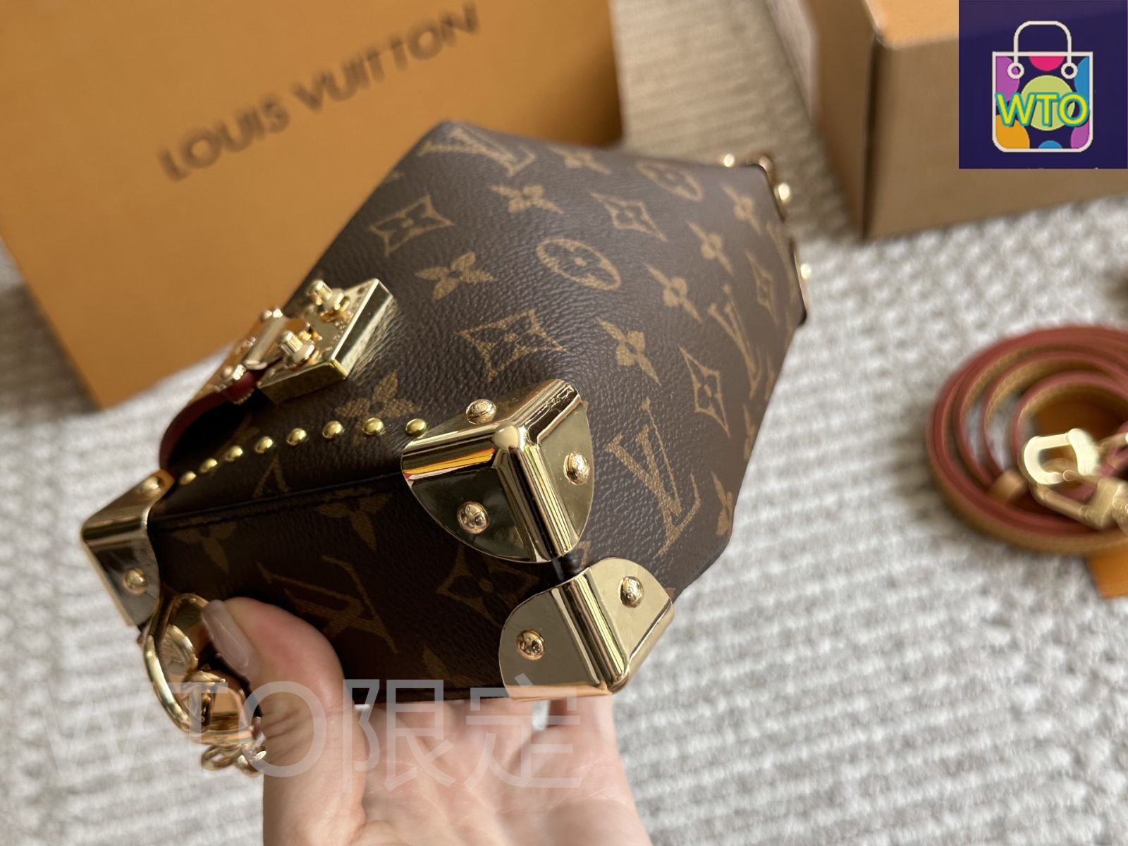 今日特価】LV ルイ・ヴィトン サイドトランク シリーズ 肩?を