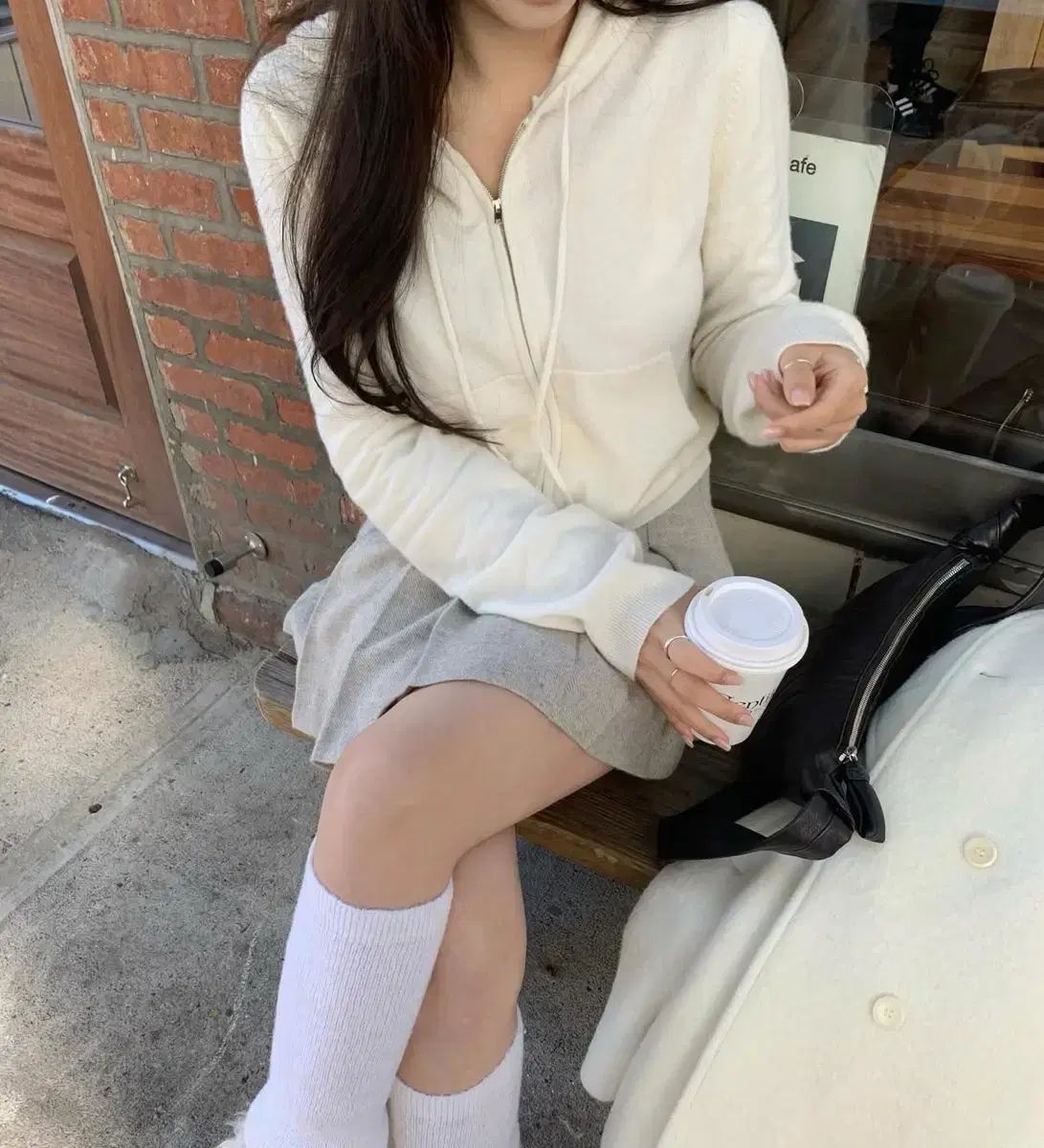 Leeds リズ ネルニット フードジップアップ アイボリー