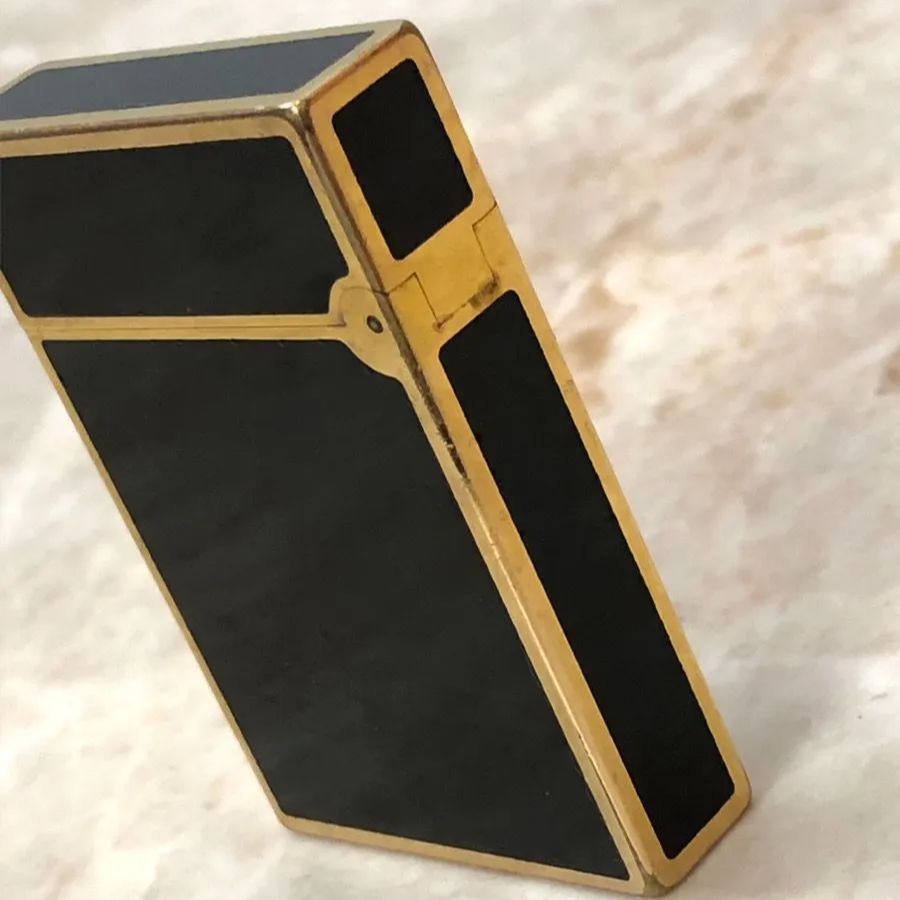 S.T. Dupont エステー デュポン ガス ライター ブラック × ゴールド系 