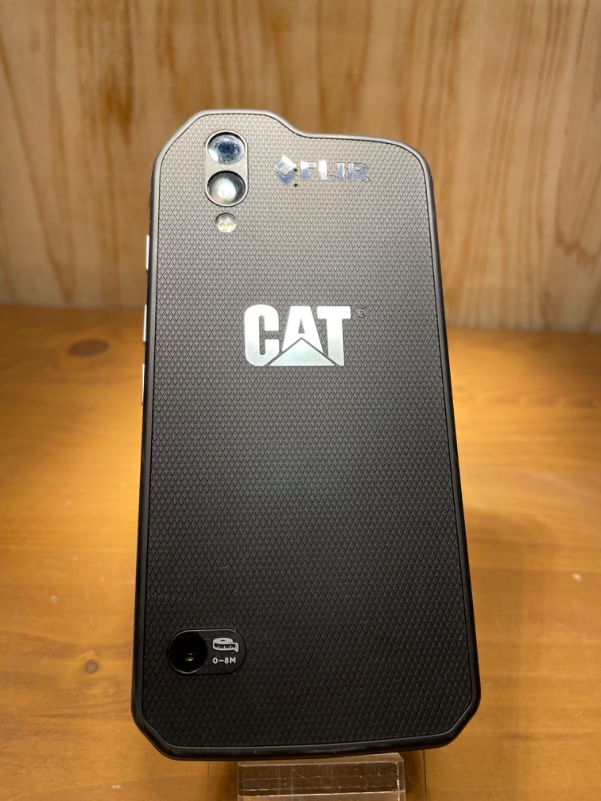 土日の値下げ中！Cat S60 スマートフォン、サーモグラフィ機能FLIR搭載