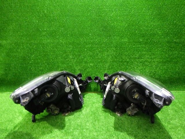 アイシス ヘッドライト 左右 HID ZGM10/15 44-69 L バラスト付き