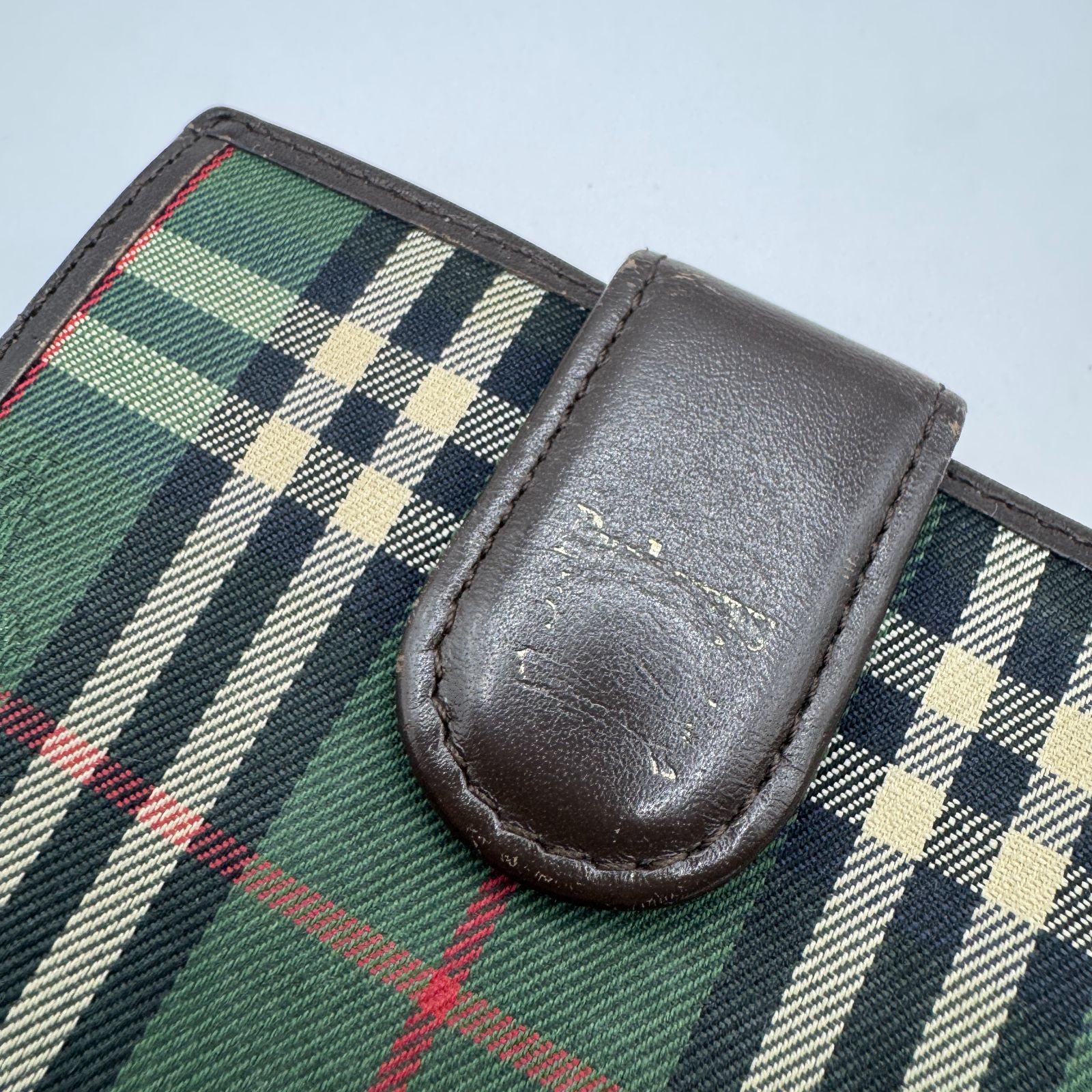 新品未使用品Burberrysチェック柄 二つ折り財布がま口 バーバリー BURBERRY バーバリー ノバチェック 二つ折り がま口財布 – キングラム