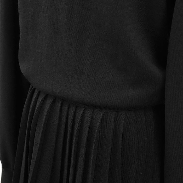 ギャザー プリーツ