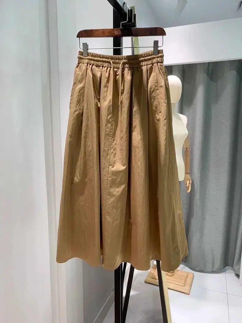 ジーカット