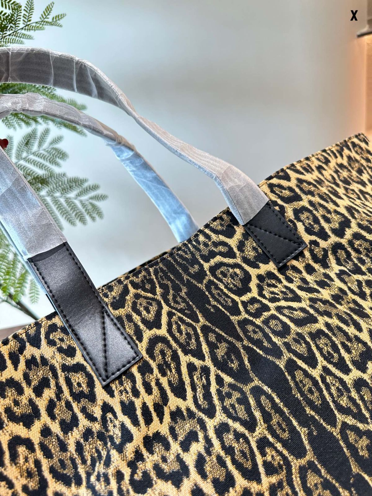 今日特価】Balenciaga 豹紋 ショッピングバッグ！国内送料無料