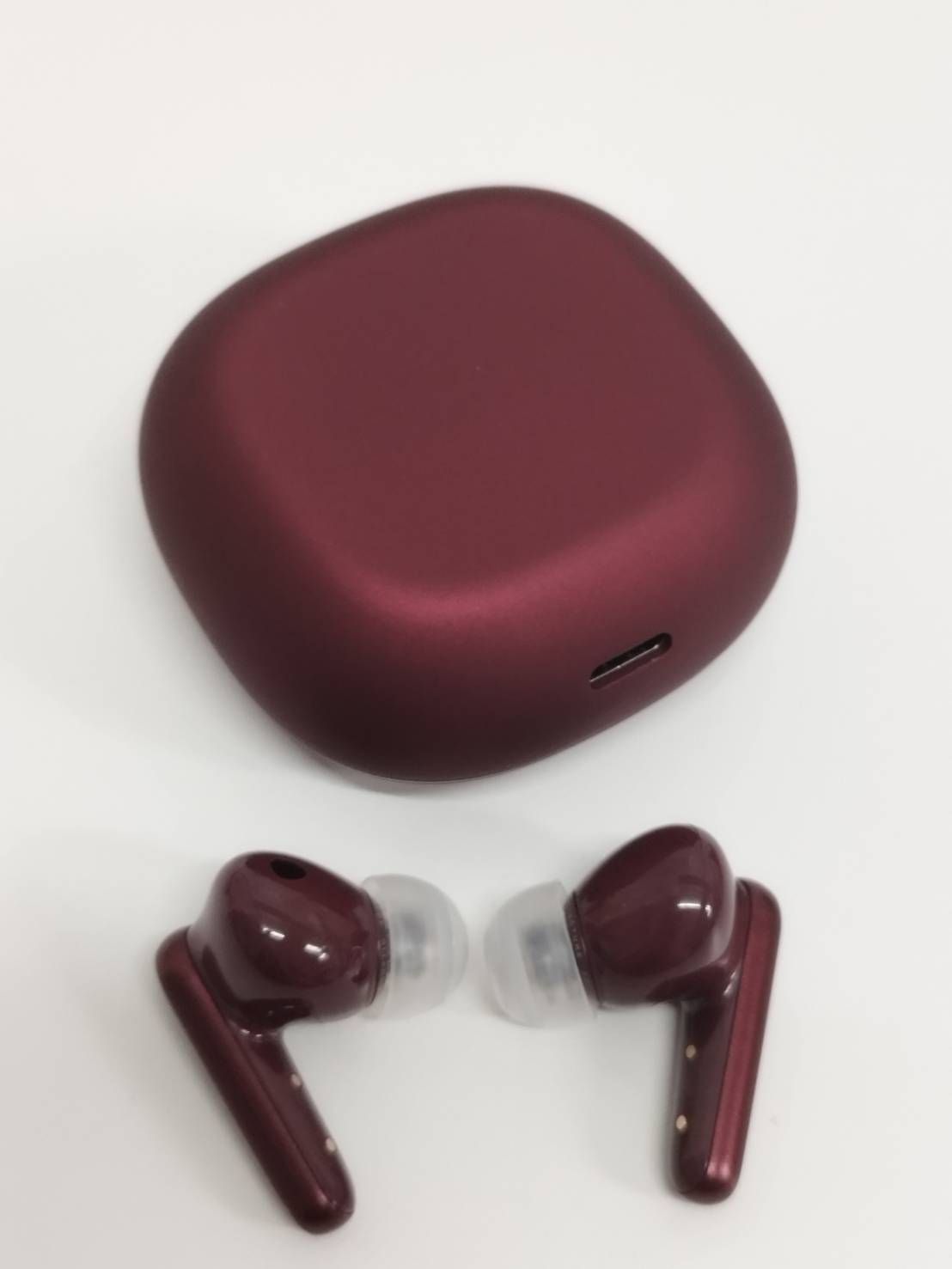 良品】Soundcore Liberty 4/A3953/ワイヤレスイヤホン/ワイン 良品】Soundcore Liberty 4/A3953/ワイヤレスイヤホン/ワイン
