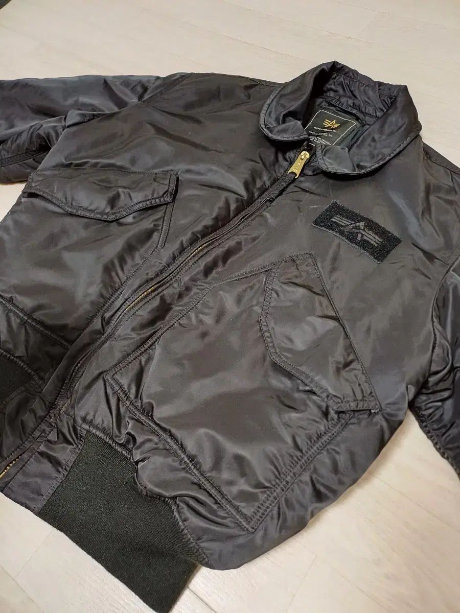 AvirexアヴィレックスTWOTONE MA-1ジャケットL airforce AVIREX MA-1