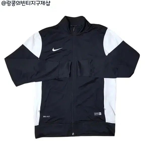 Nike(ナイキ） スウッシュ ストリート オレオ ジャージ ジャケット
