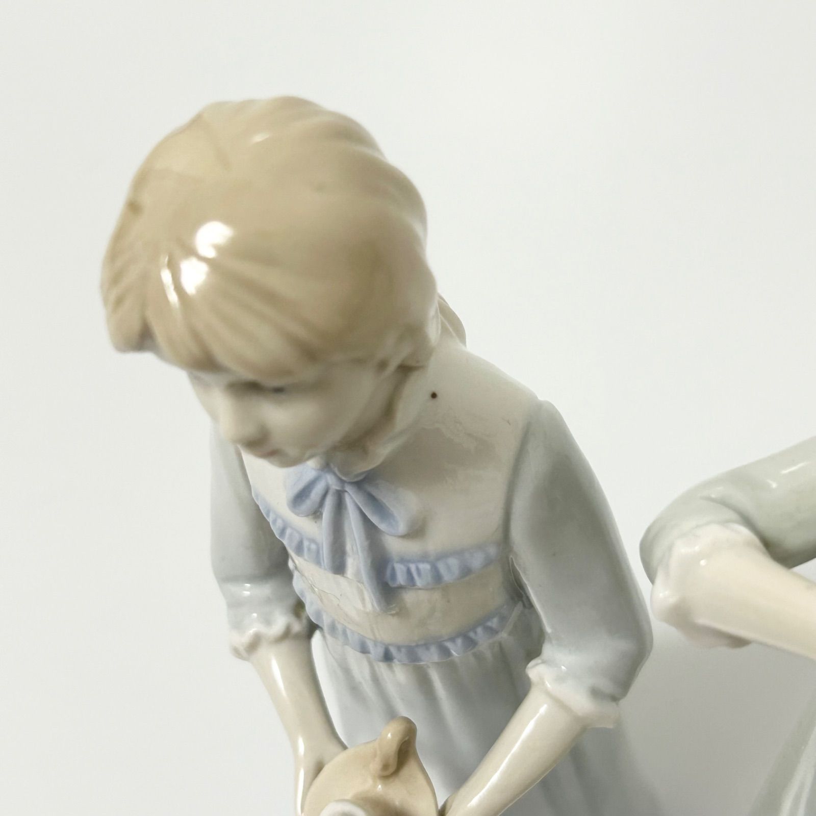 ベルリン磁器製陶所 陶器人形