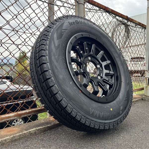 国産スタッドレス JB64 JB23 JA11 JA22 ジムニー 新品 16インチ 冬 タイヤホイールセット 4本 YOKOHAMA ice  GUARD SUV G075 185/85R16 マットブラック スポーク スノー キャンプ 純正車高対応 - メルカリ