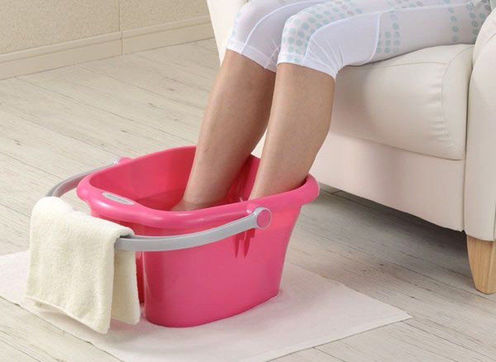 （まとめ） イノマタ化学 リラックス足湯 ピンク〔×10セット〕 足湯専科 #2500 パステルピンク イノマタ化学 足湯 温泉 フットバス リラックス 温浴 足つぼ 持ち運び | ＤＣＭオンライン