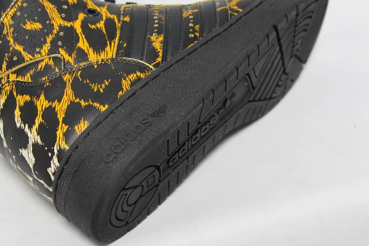 adidas(アディダス) ジェレミースコット ヒョウ柄 レオパード ハイ adidas(アディダス) ジェレミースコット ヒョウ柄 レオパード ハイ