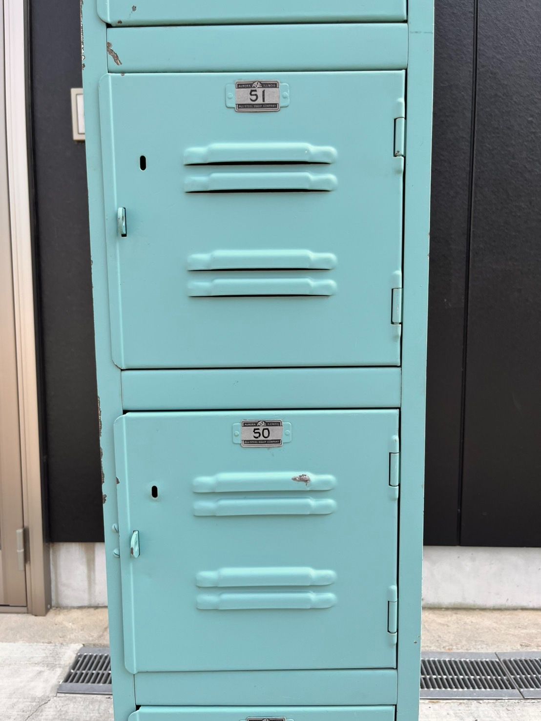 のヴィンテージスチールロッカー