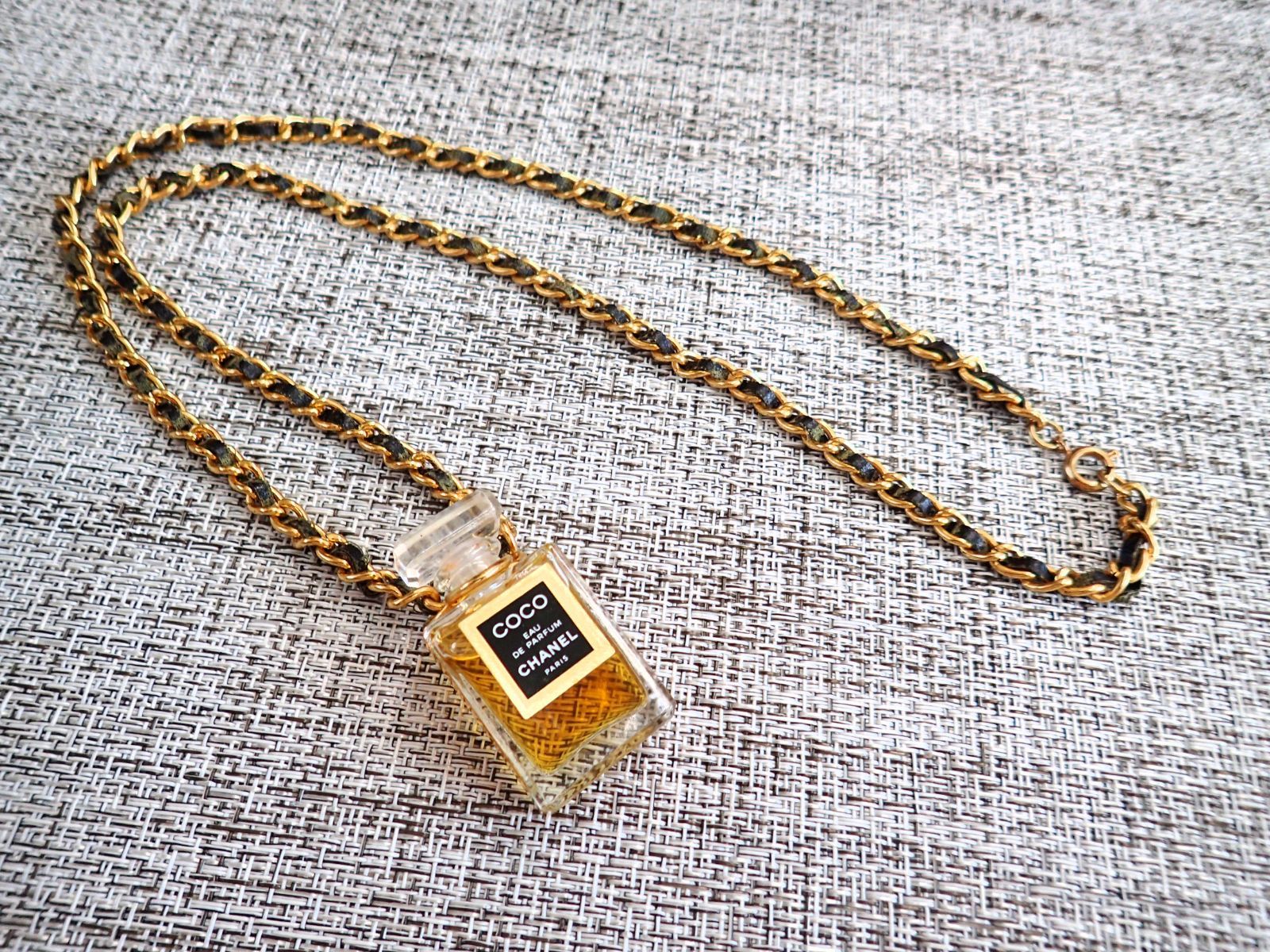 土日お値下げ　COCO EAU DE PARFUM ❤️ ネックレス　シャネル CHANEL シャネル ココ オードゥ パルファム 香水ペンダント
