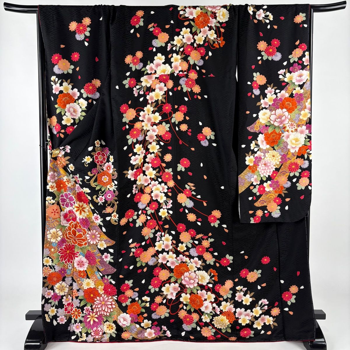 専用美品 振袖 身丈169.5cm 裄68.5cmトールサイズ 黒 梅 吉祥花 振袖 身丈161cm 裄丈67.5cm L 袷 蝶 桜 箔 金彩 黒 正絹 逸品