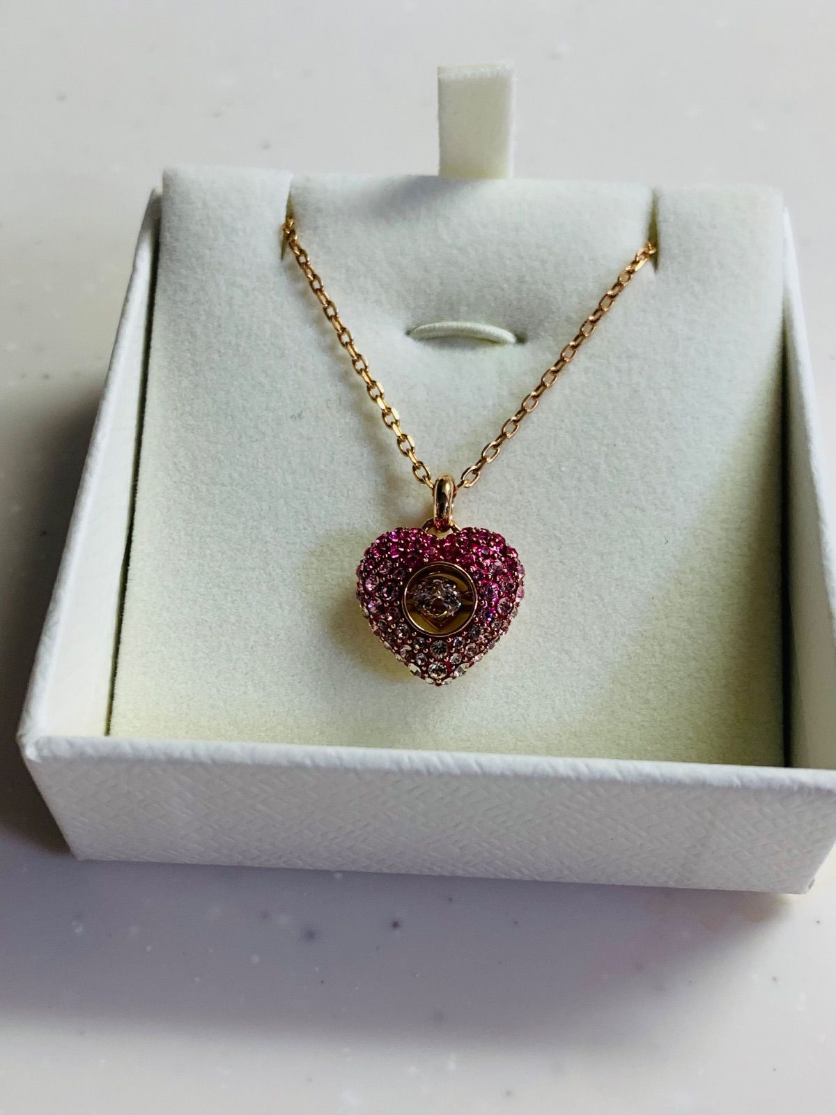 スワロフスキー Swarovski Hyperbola ペンダント