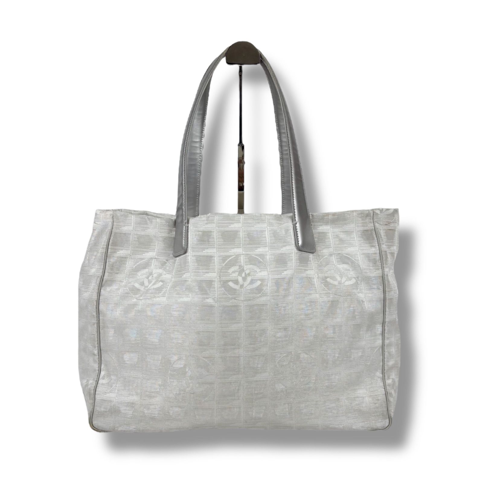 CHANEL シャネル ニュートラベルライン トートバッグ シルバー 