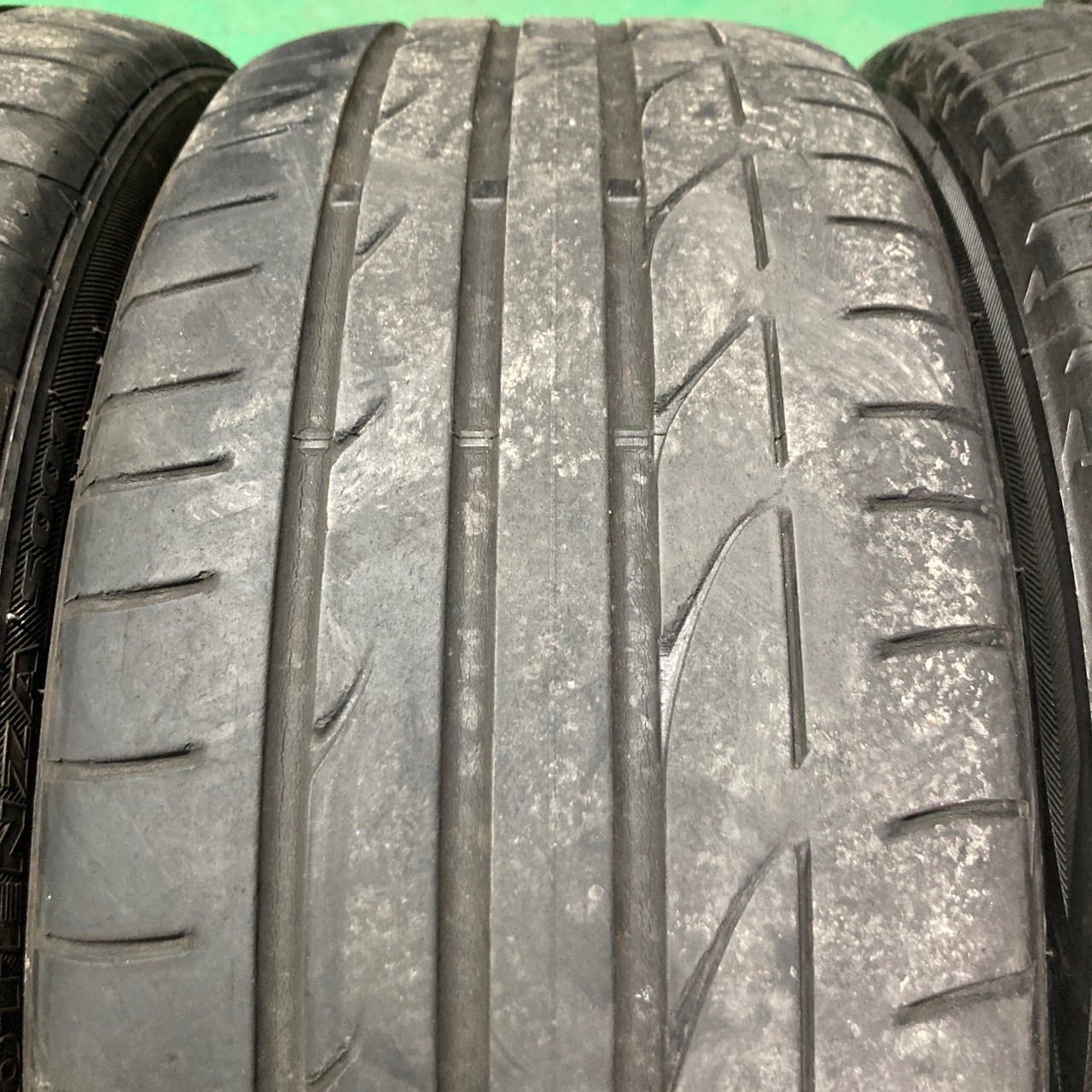 カローラクロス 225/50R18 スタッドレス | ブリヂストン VRX3