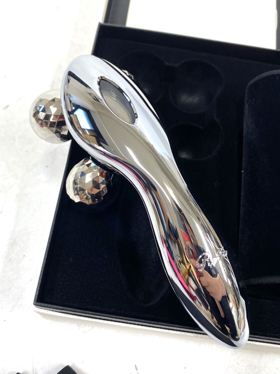 【正規品】新品、未使用　リファフォーカラットRF-FC1932B ReFa 4 CARAT リファフォーカラット 美顔器 MTG RF-FC1932B