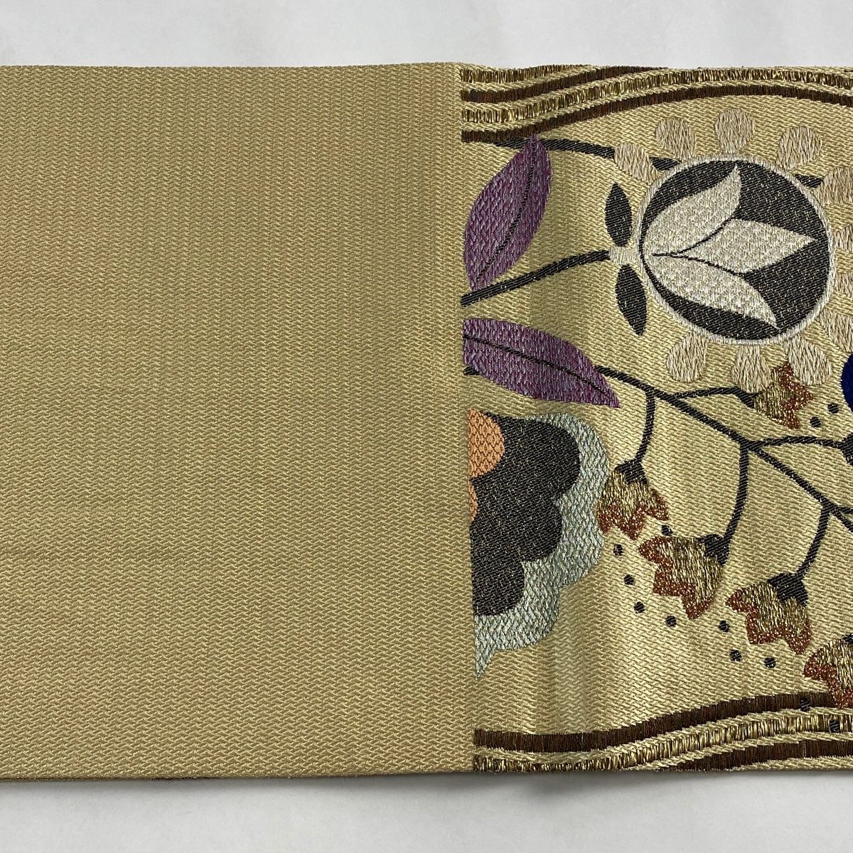 袋帯 美品 逸品 洛風林 落款 草花 箔 ラメ糸 薄黄 六通 正絹