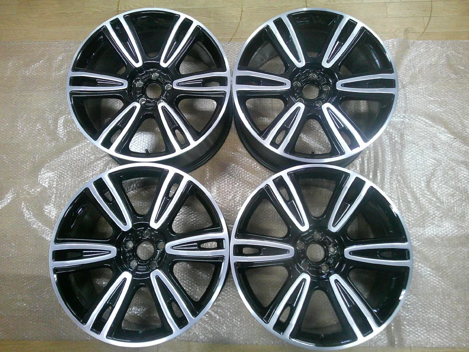 2025年最新】ベントレー 純正 ホイールの人気アイテム - メルカリ 