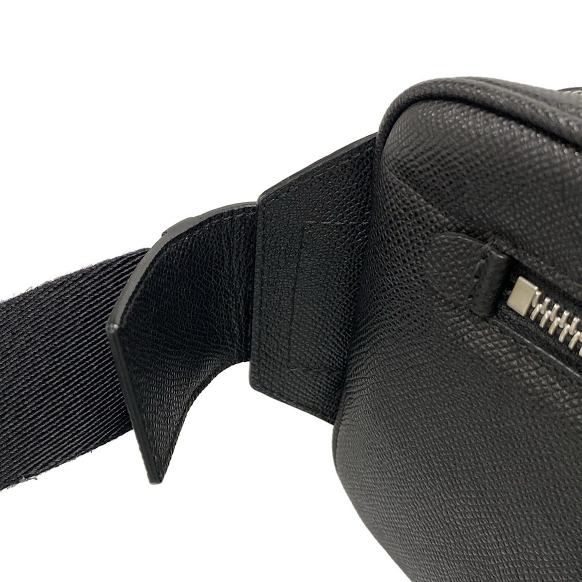 ウエストポーチ