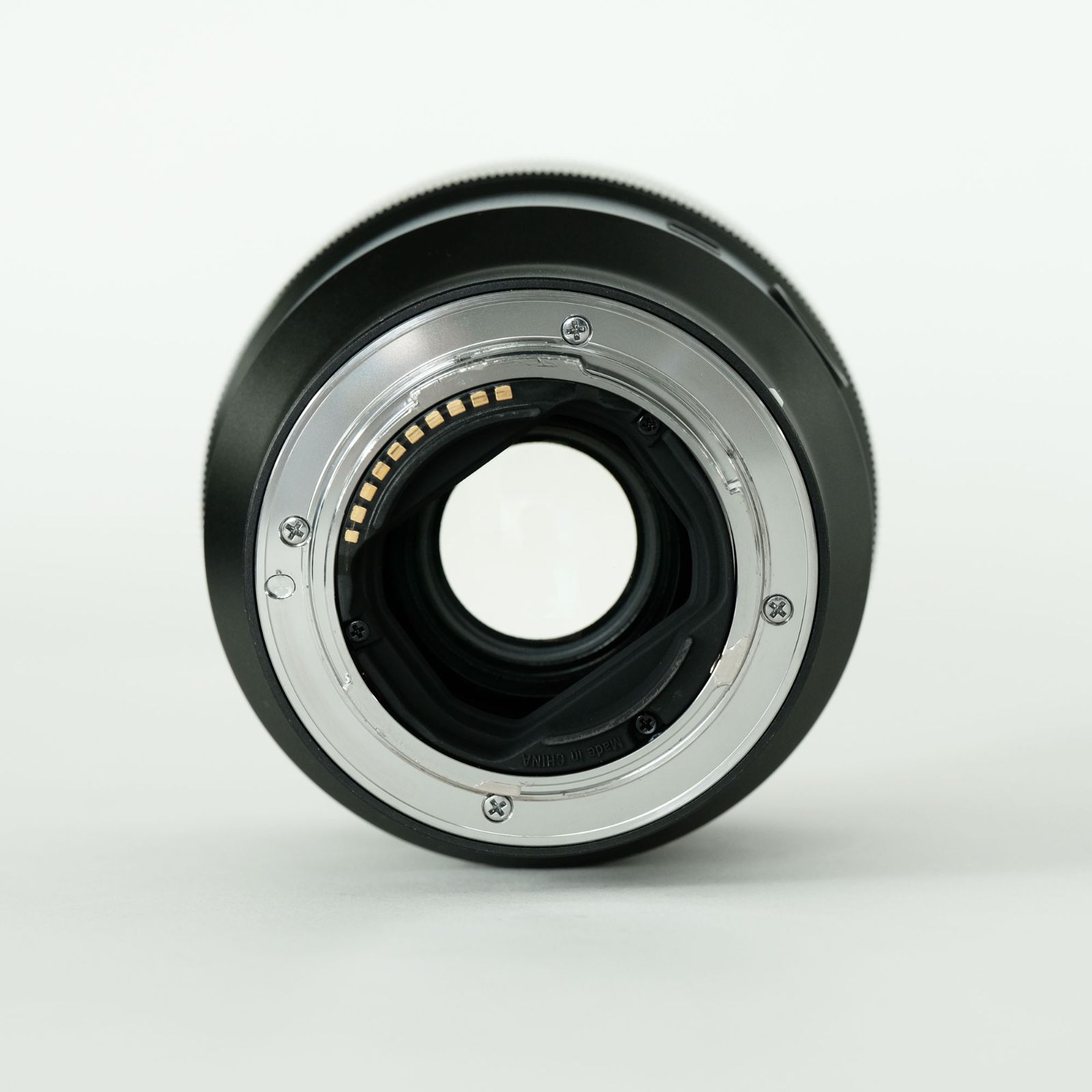 SEL85F18 |