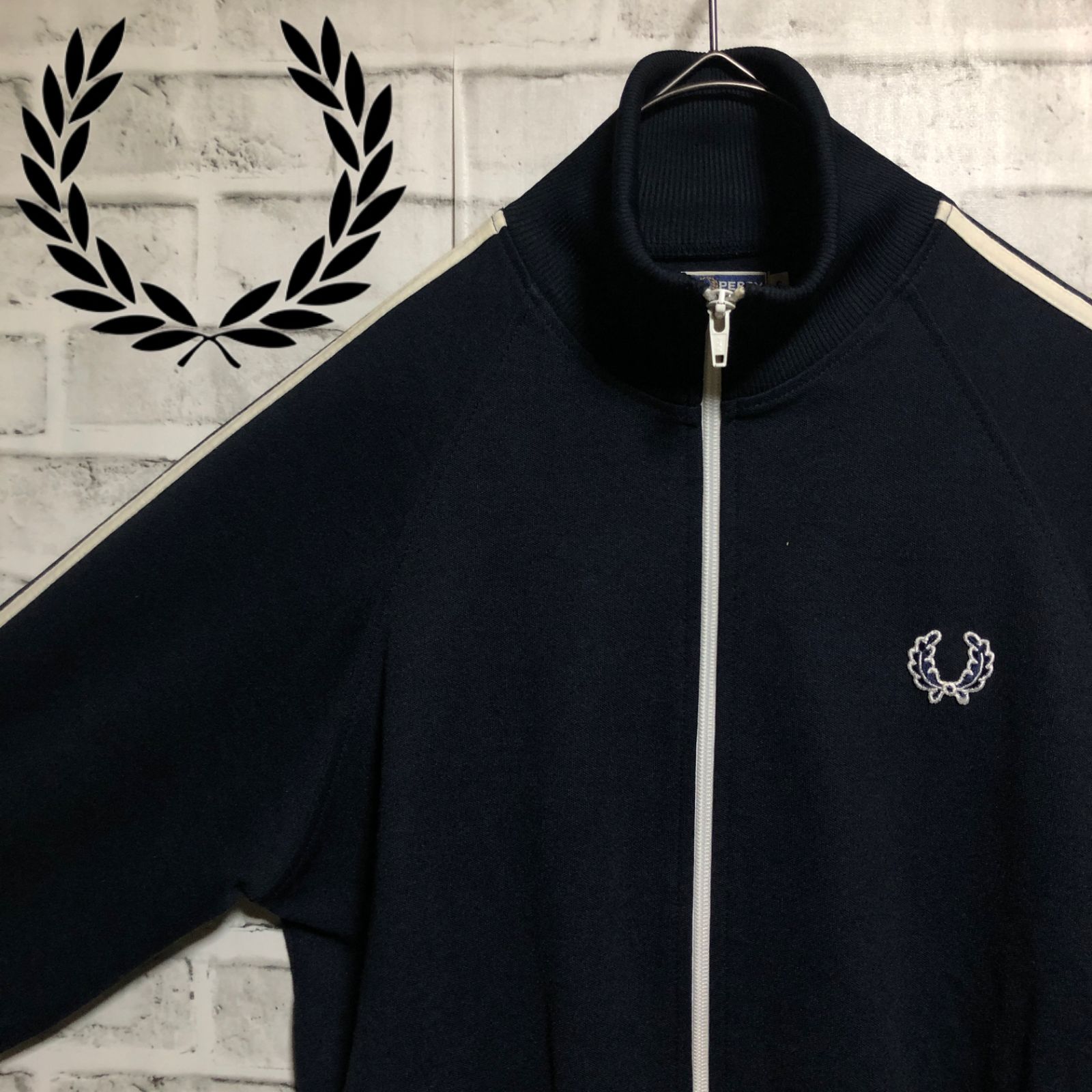 【美品】FRED PERRY トラックジャケット 月桂樹 ロゴ刺繍 ポルトガル製 Fred Perry⭐️トラックジャケット/ジャージ XL 刺繍月桂樹