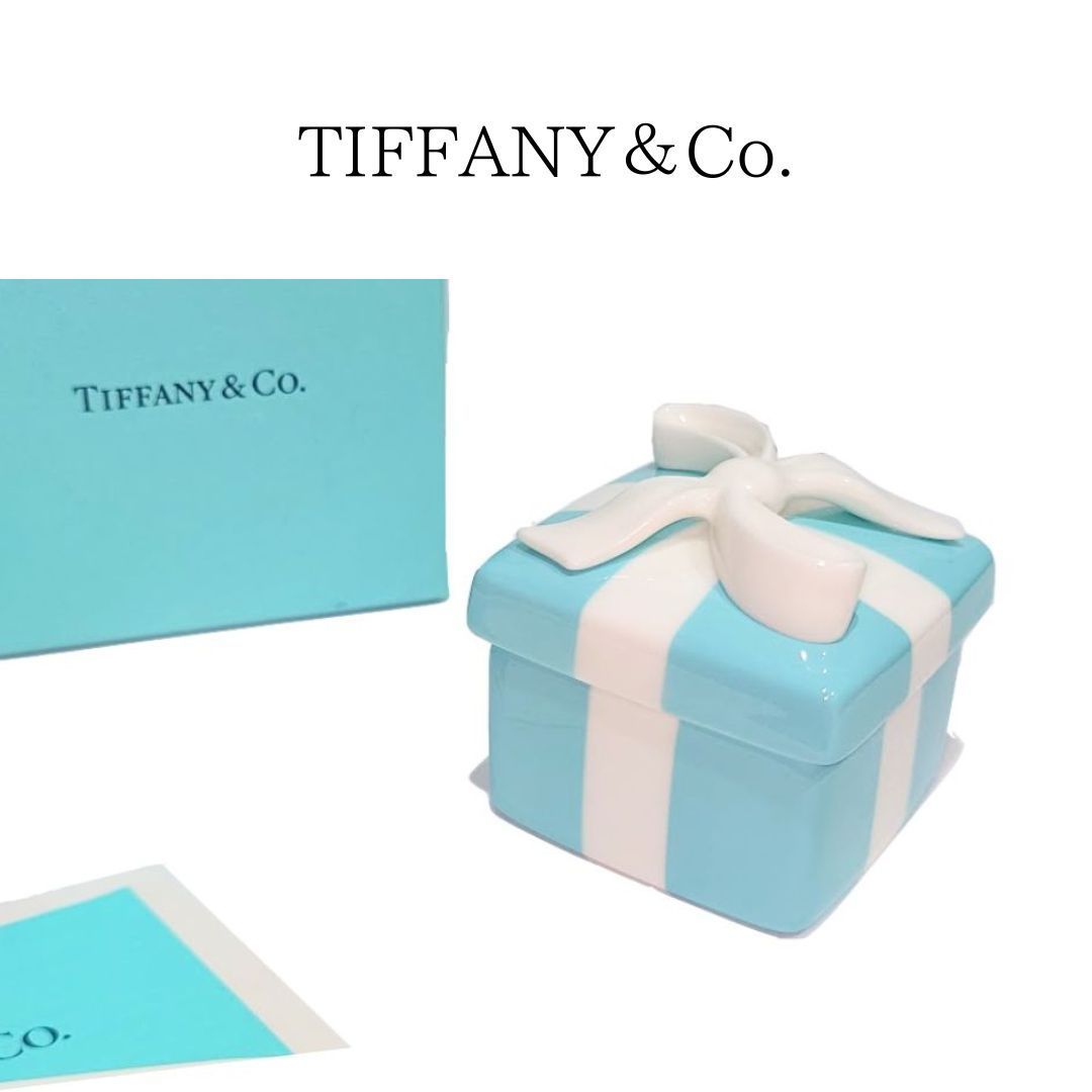 【ティファニー】　ミニブルーボウボックス　アクセサリーケース　陶器　新品、未使用 Tiffany&Co. ティファニー ミニブルー ボウボックス 小物入れ