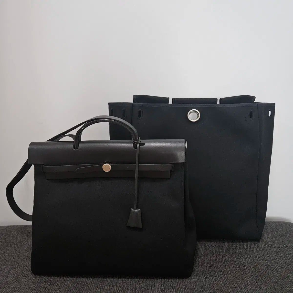 Hermes エルメス エルバッグ MM サイズ ブラック それは色です