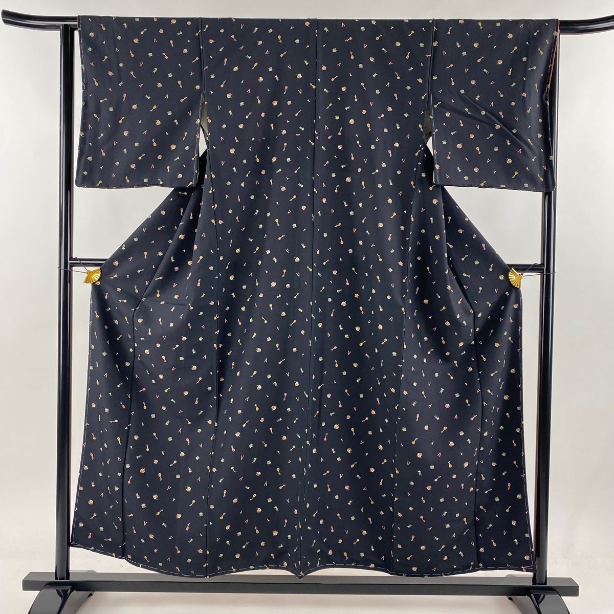 小紋 身丈155cm 裄丈64cm M 袷 楽器 黒 正絹 美品 名品 【中古  