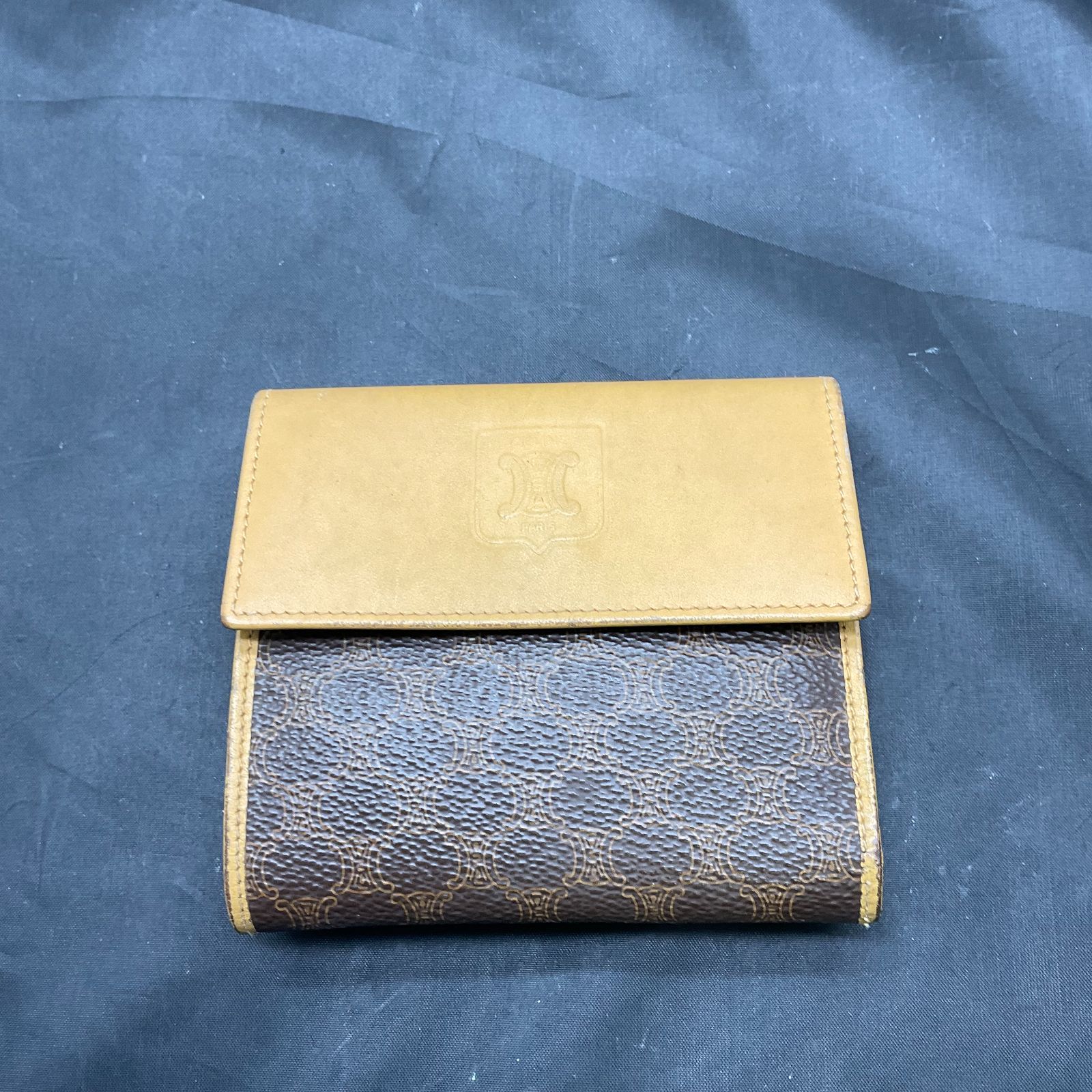 セリーヌ 財布 B25040524