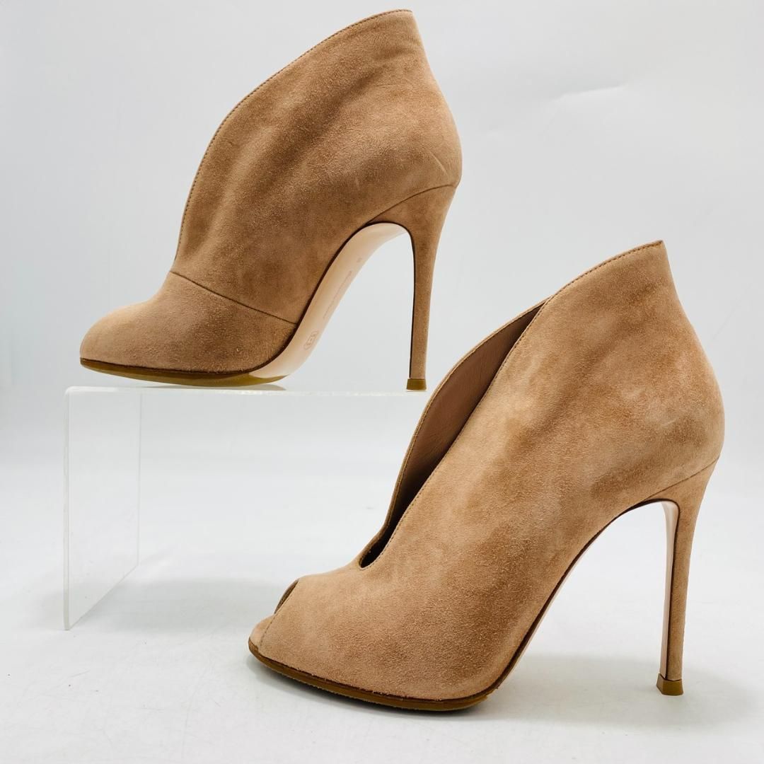 Rossi ブーティー